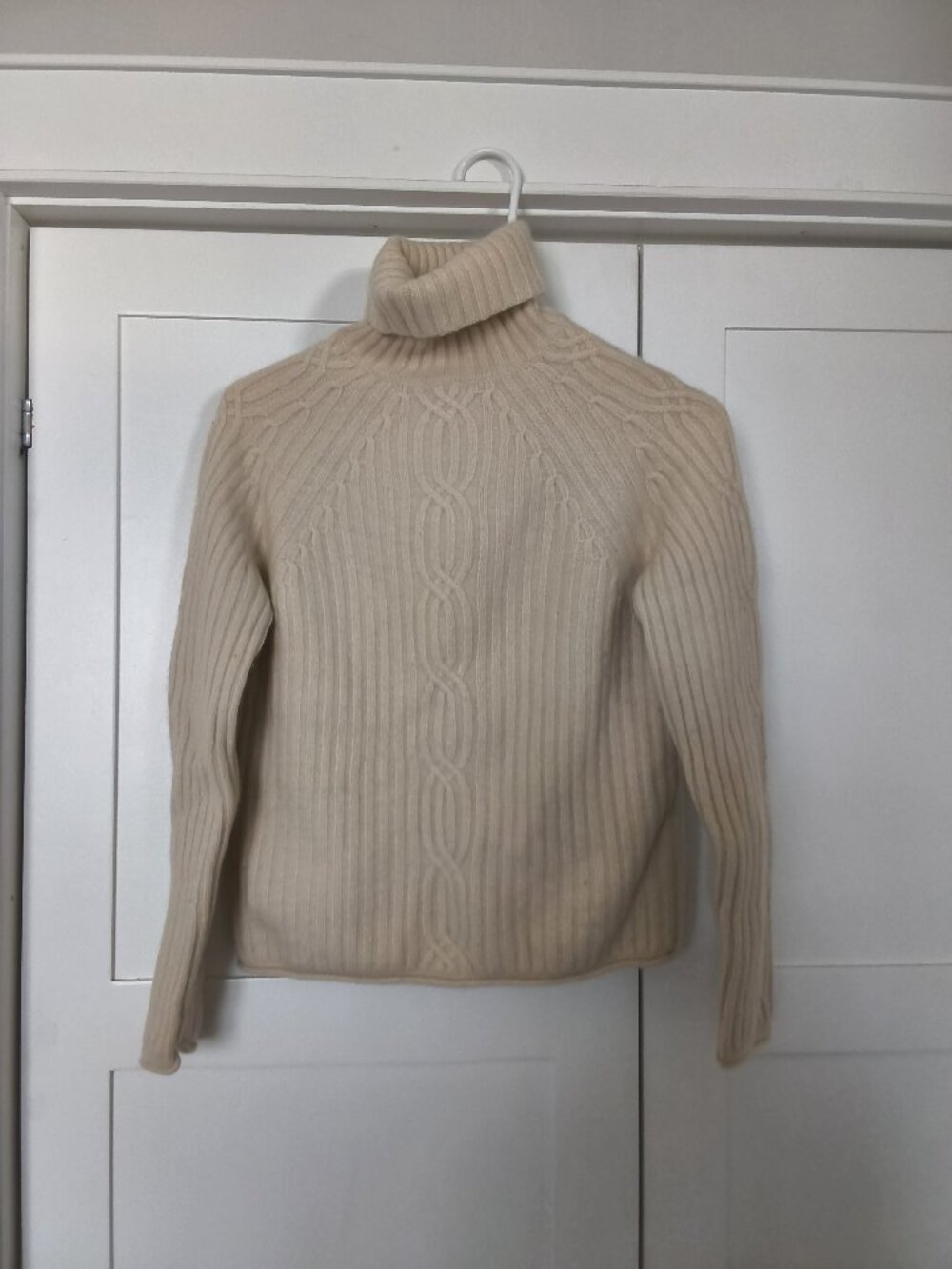 Women's cream Garnet Hill turtleneck